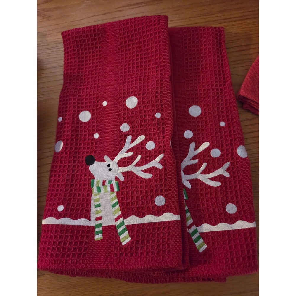Crate & Barrel Christmas Reindeer Kitchen Set 2 Towels 4 Dishcloths 3 Oven Mitts - Picture 3 of 12